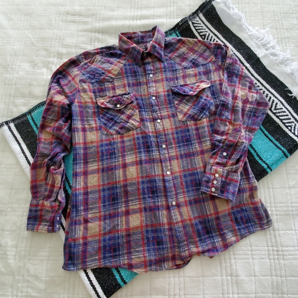 Flannel with Cowboy Snaps - Picture 1 of 5